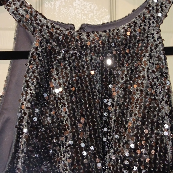 Elegant sequin silverish pewter evening dress - Picture 2 of 6